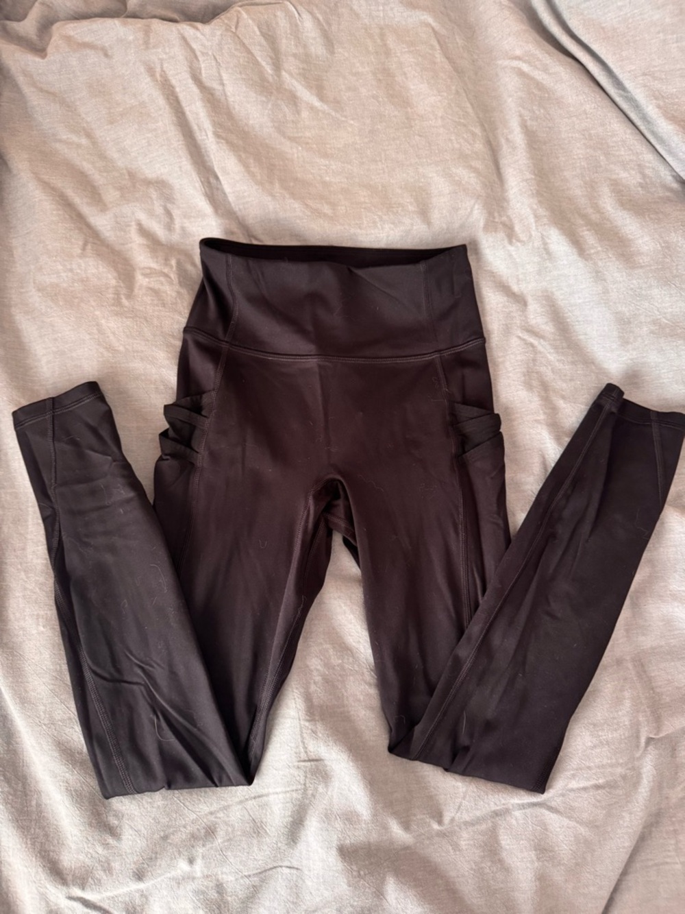 Fabletics no front seam High-Waist Black motion365 Leggings w/side pocket detail